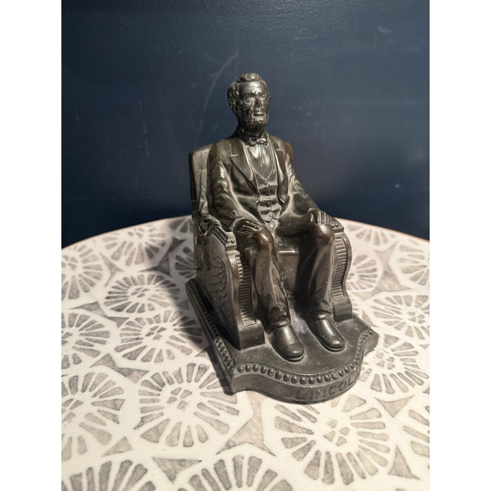 1926 Abraham Lincoln Cast Iron Bookend BR Inc Seated Figure Antique